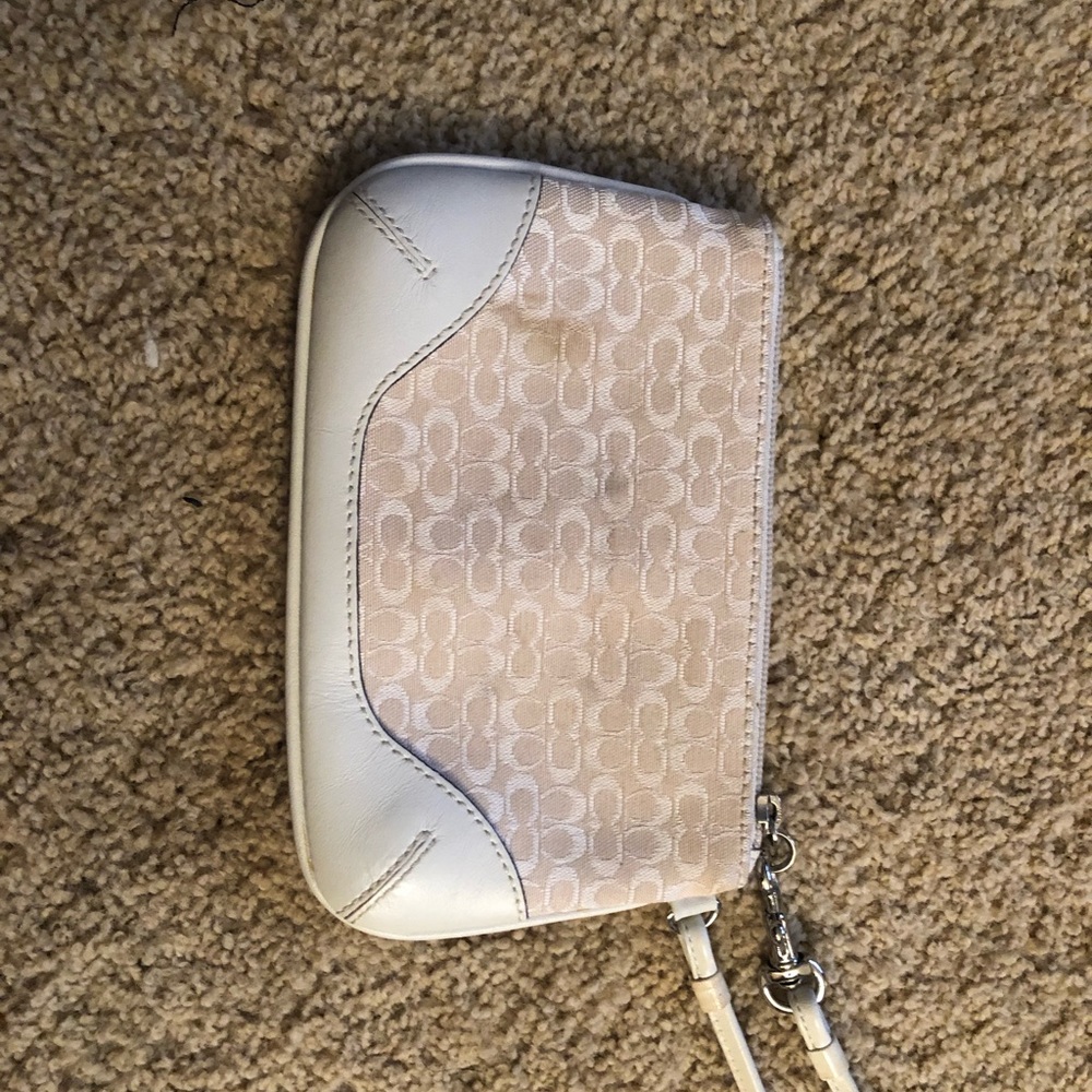 Coach logo white-beige wristlet